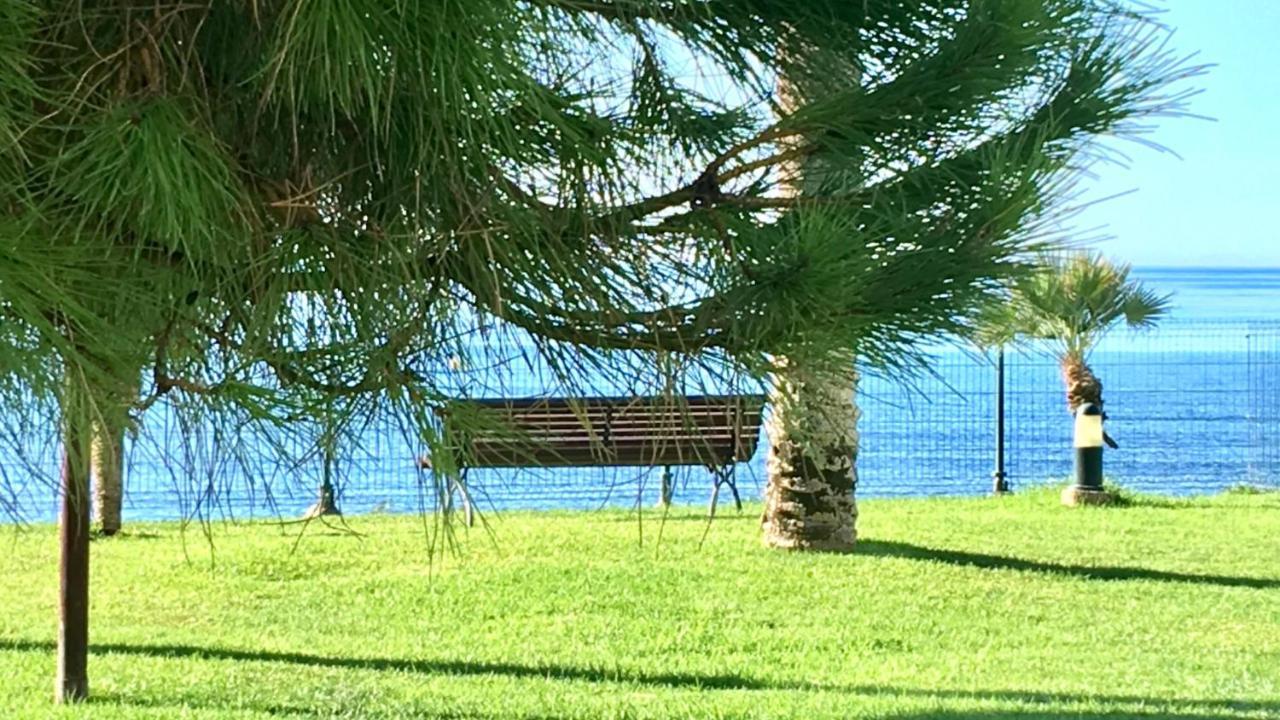 Mi Capricho 4C Beachfront -Apartment With Sea View - Costa Del Sol Sitio de Calahonda Bagian luar foto